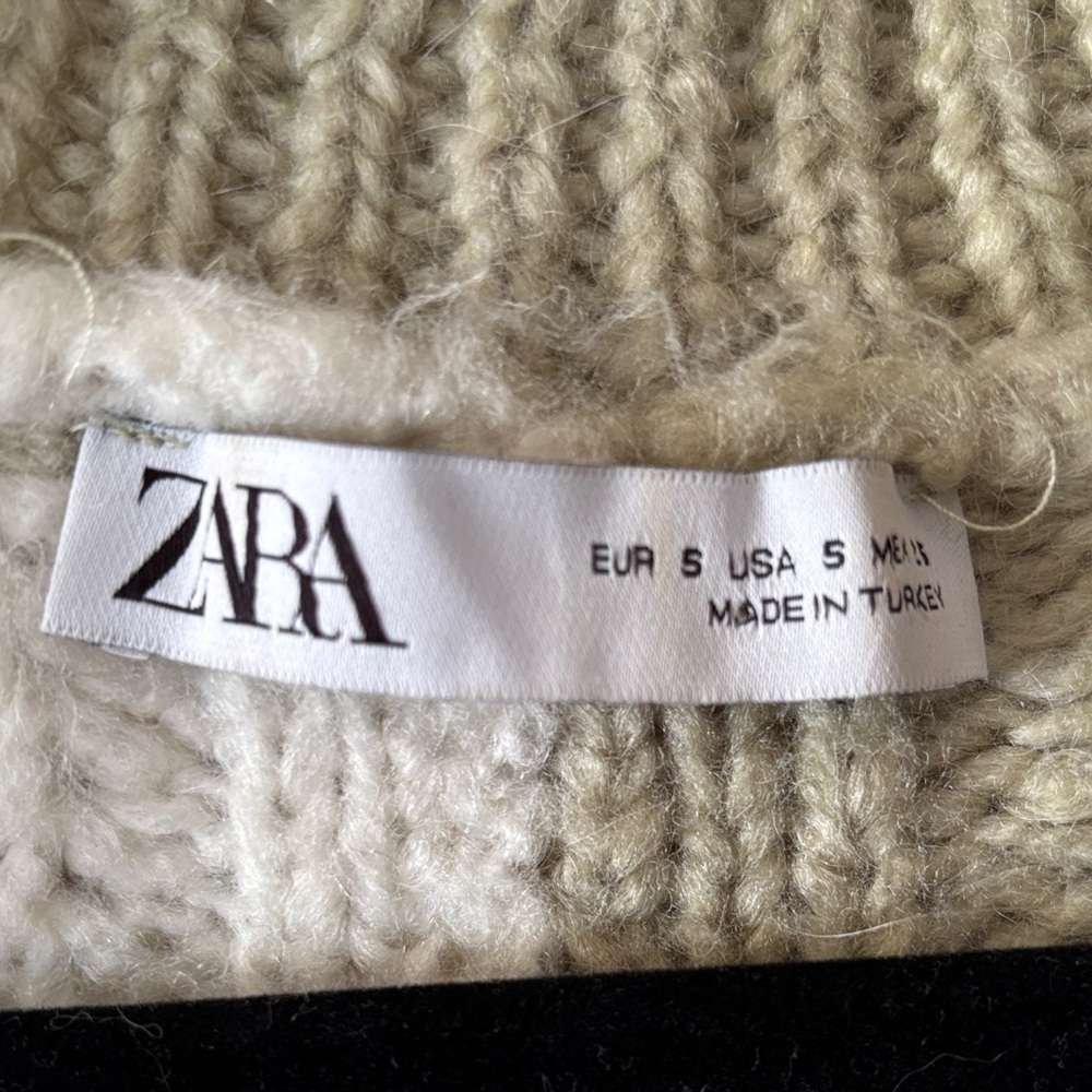 Zara V-Neck Patchwork Sweater - Cream and Sage - Picture 2 of 4
